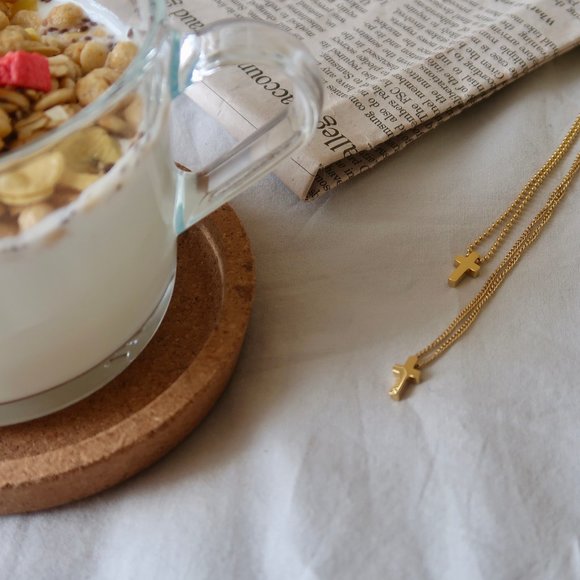 NEW 18K Gold Plated Double Layer Cross Necklace - Picture 6 of 10